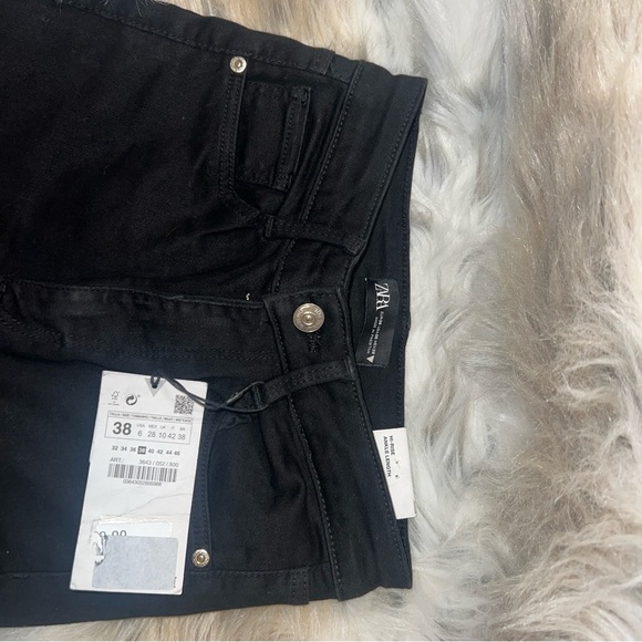 ZARA High-Rise Ankle Length Jeans - Size 38 (US 6) - Picture 4 of 5